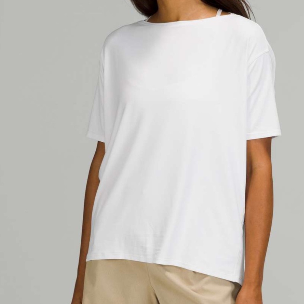 Sz 6 Lululemon Back in Action Short Sleeve Shirt White